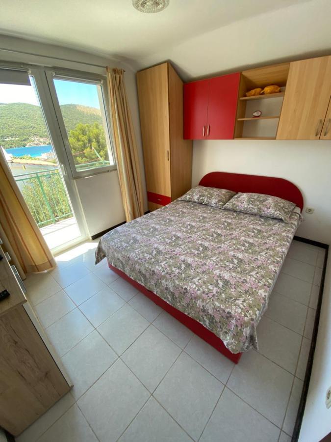 Apartment Marsela Grebastica Bagian luar foto